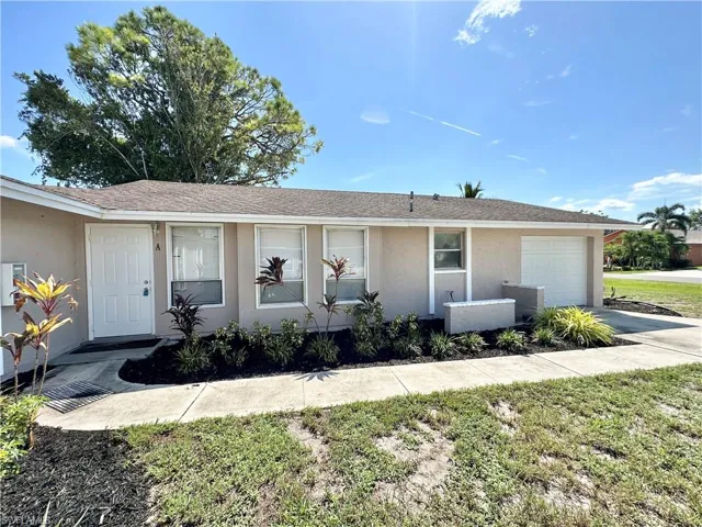813  109th N AVE, Naples, FL 34108
