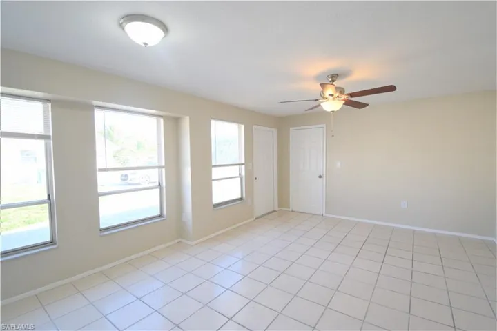 813  109th N AVE, Naples, FL 34108