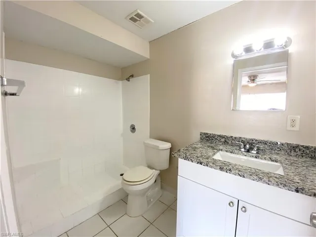 813  109th N AVE, Naples, FL 34108