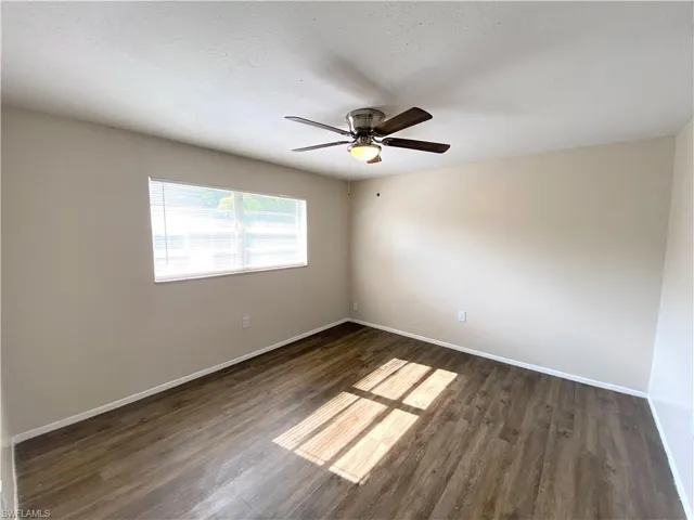 813  109th N AVE, Naples, FL 34108