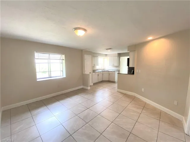813  109th N AVE, Naples, FL 34108