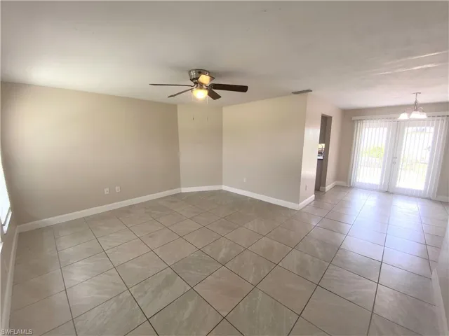 813  109th N AVE, Naples, FL 34108