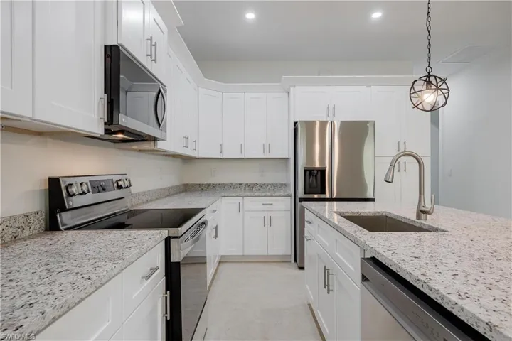 351 4th AVE, LABELLE FL 33935