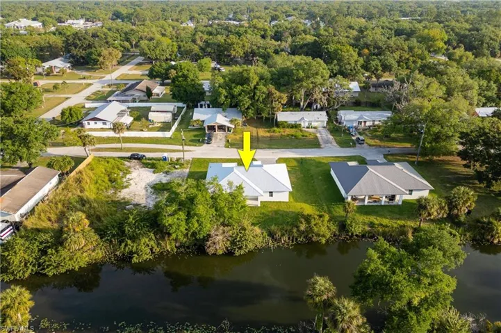 351 4th AVE, LABELLE FL 33935