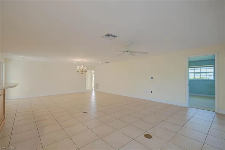 155  Flame Vine  DR, Naples, FL 34110