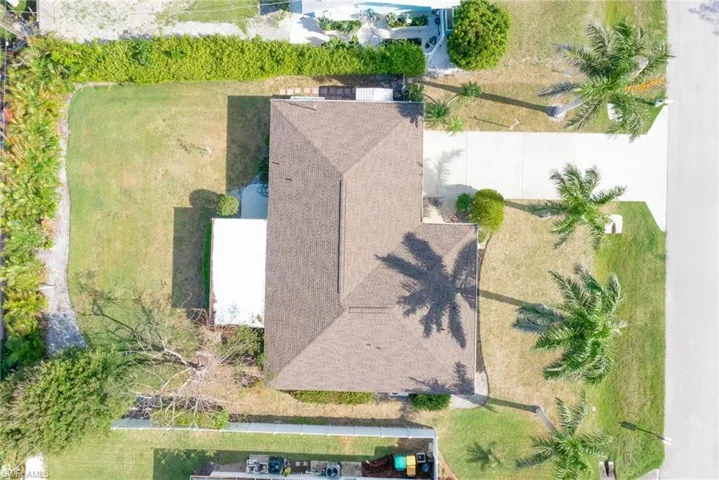 155  Flame Vine  DR, Naples, FL 34110