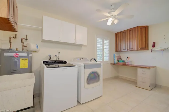 155  Flame Vine  DR, Naples, FL 34110