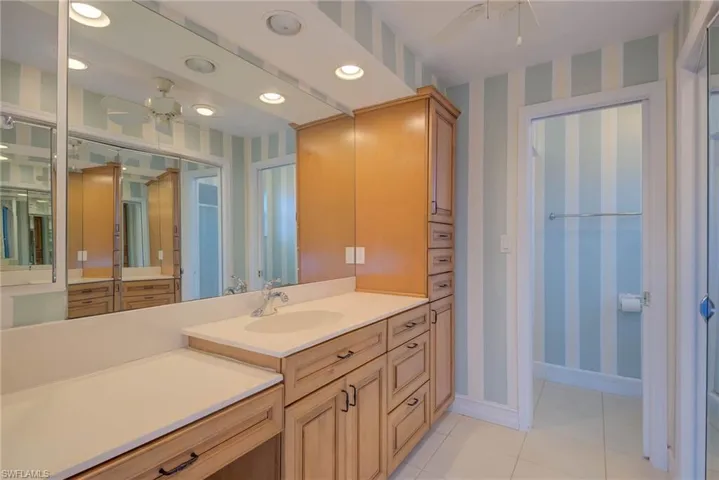 155  Flame Vine  DR, Naples, FL 34110