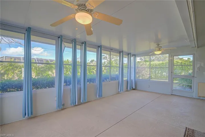 155  Flame Vine  DR, Naples, FL 34110