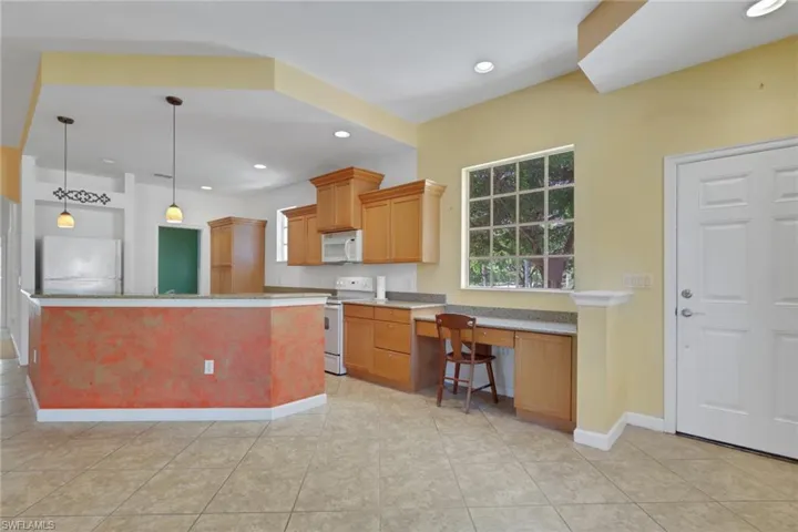 8524 Via Lungomare Cir 202, Estero, Florida 33928