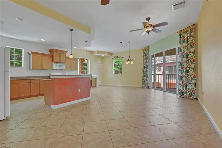 8524 Via Lungomare Cir 202, Estero, Florida 33928