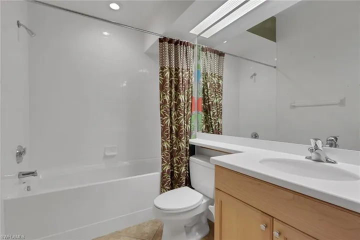 8524 Via Lungomare Cir 202, Estero, Florida 33928