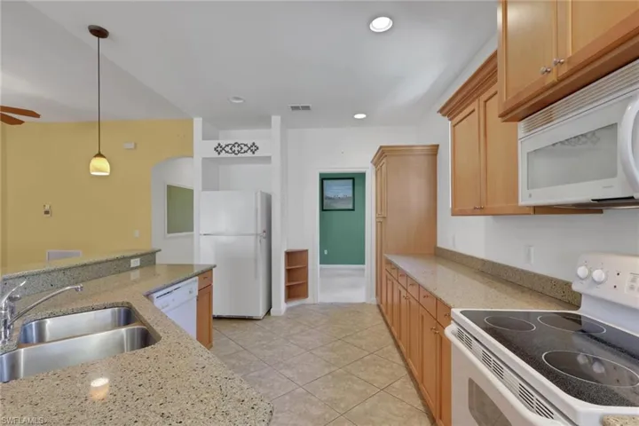 8524 Via Lungomare Cir 202, Estero, Florida 33928