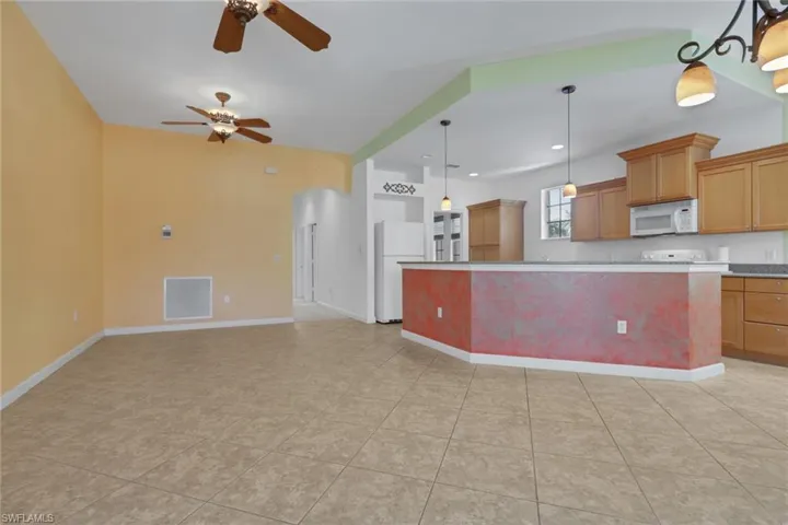 8524 Via Lungomare Cir 202, Estero, Florida 33928