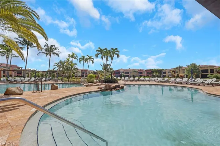 8524 Via Lungomare Cir 202, Estero, Florida 33928