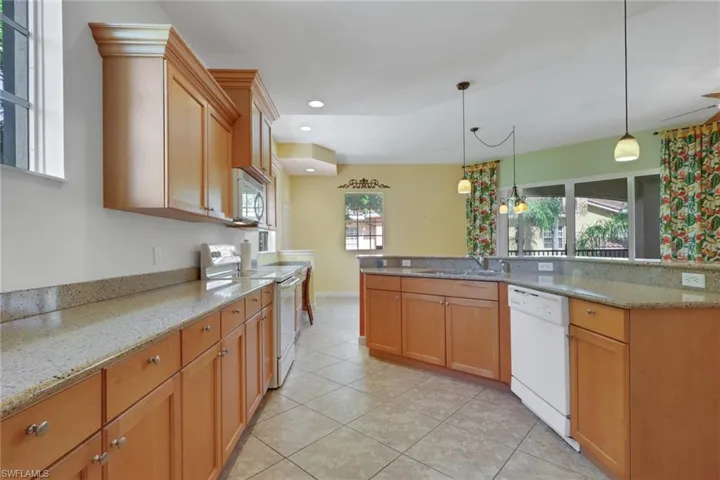 8524 Via Lungomare Cir 202, Estero, Florida 33928