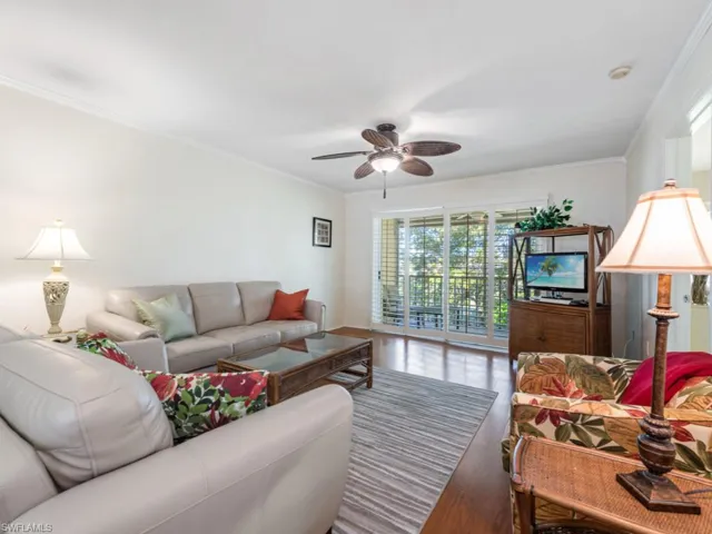 234 Pebble Beach Blvd # 307, Naples, Florida 34113