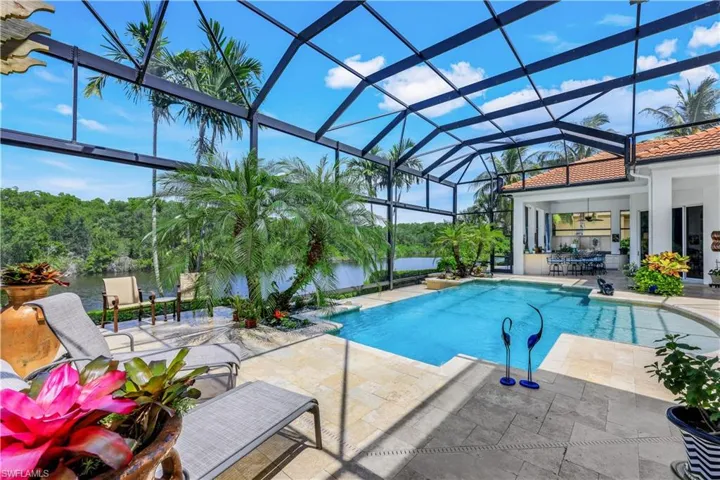 Notice the picture frame screens which allow for unobstructed views of the waterways.