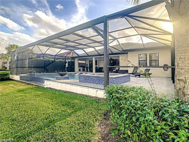 2175 Antigua Ln, Naples, Florida 34120