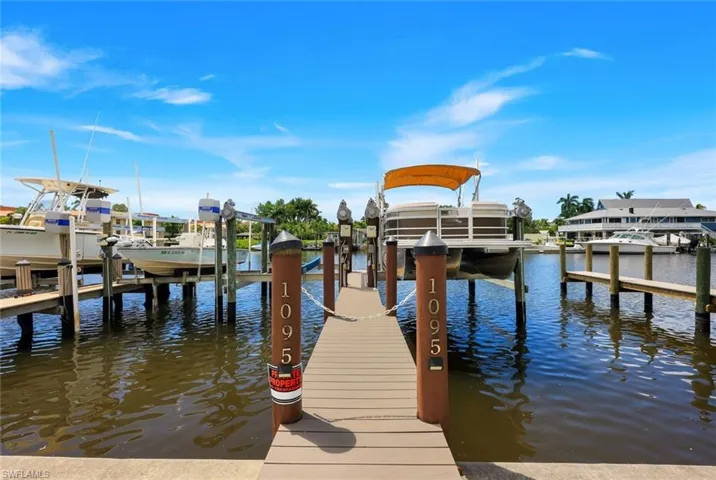1095 Sandpiper St, Naples, Florida 34102