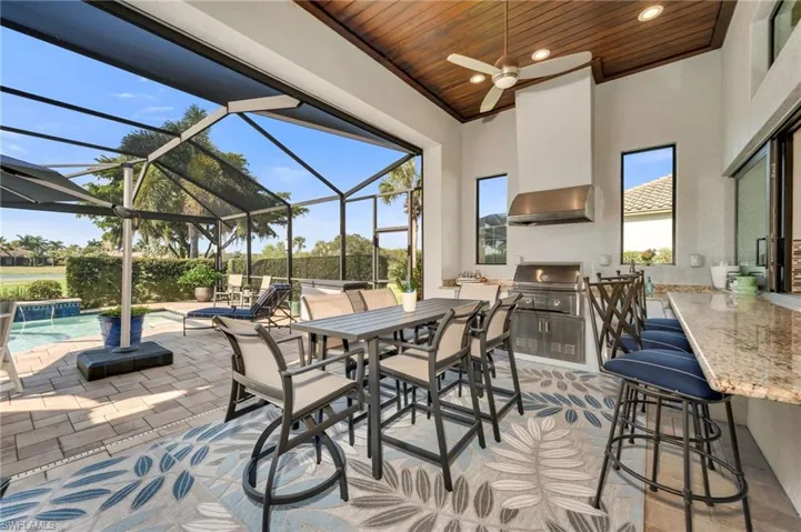 Outdoor Dining and Bar