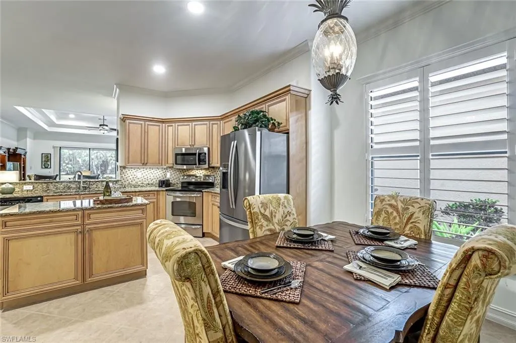 7523 Moorgate Point WAY, Naples, FL 34113,225031328