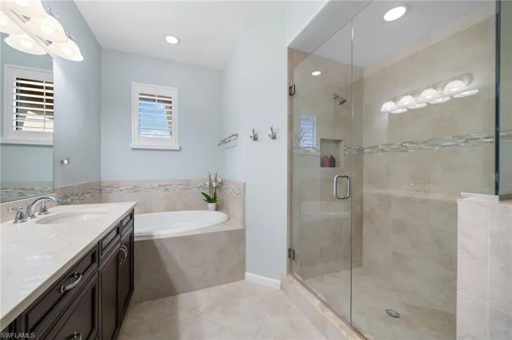 6661  Alden Woods Circle  , Naples, FL 34113