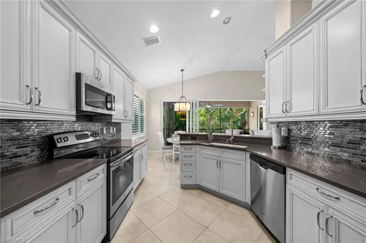 Open Kitchen