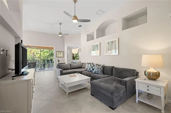 6661  Alden Woods Circle  , Naples, FL 34113