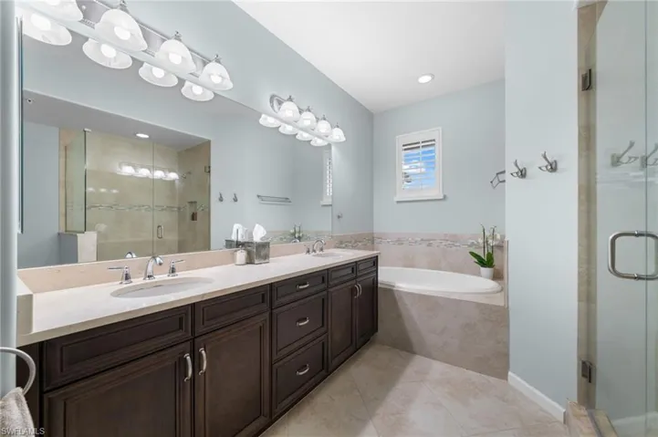 6661  Alden Woods Circle  , Naples, FL 34113