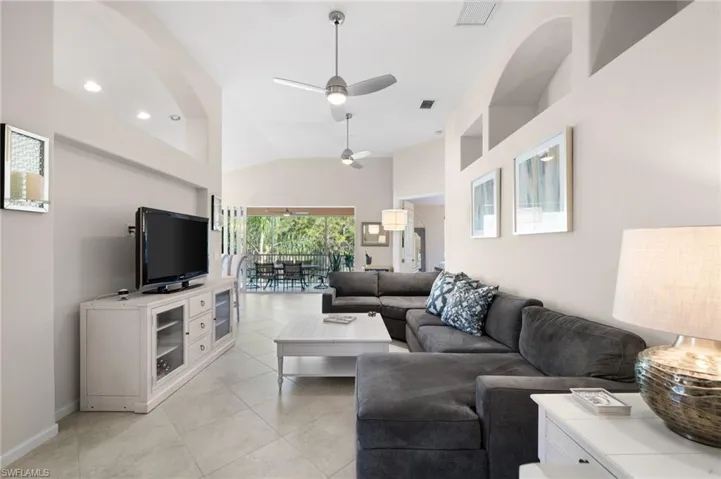 6661  Alden Woods Circle  , Naples, FL 34113