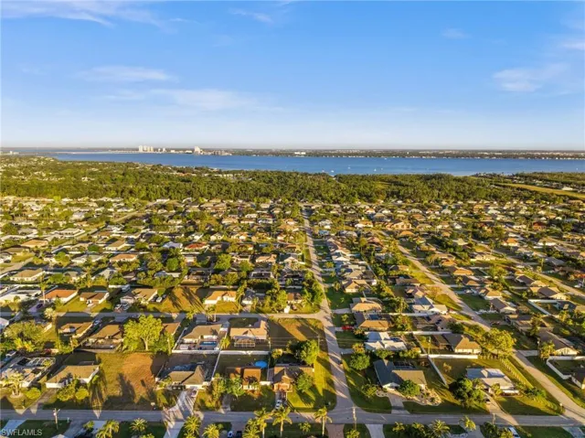 1236 SE 21st  PL, Cape Coral, FL 33990