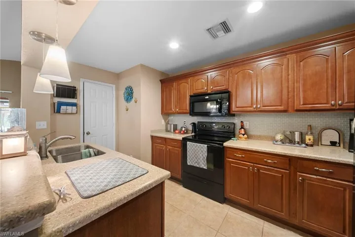 9244 Aegean Cir, Lehigh Acres, Florida 33936