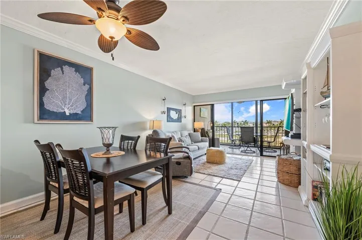 803  River Point  DR, Naples, FL 34102