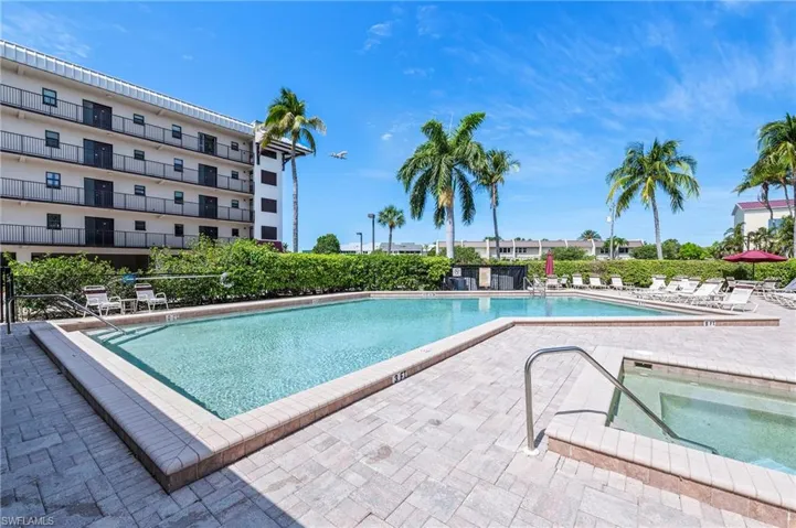 803  River Point  DR, Naples, FL 34102