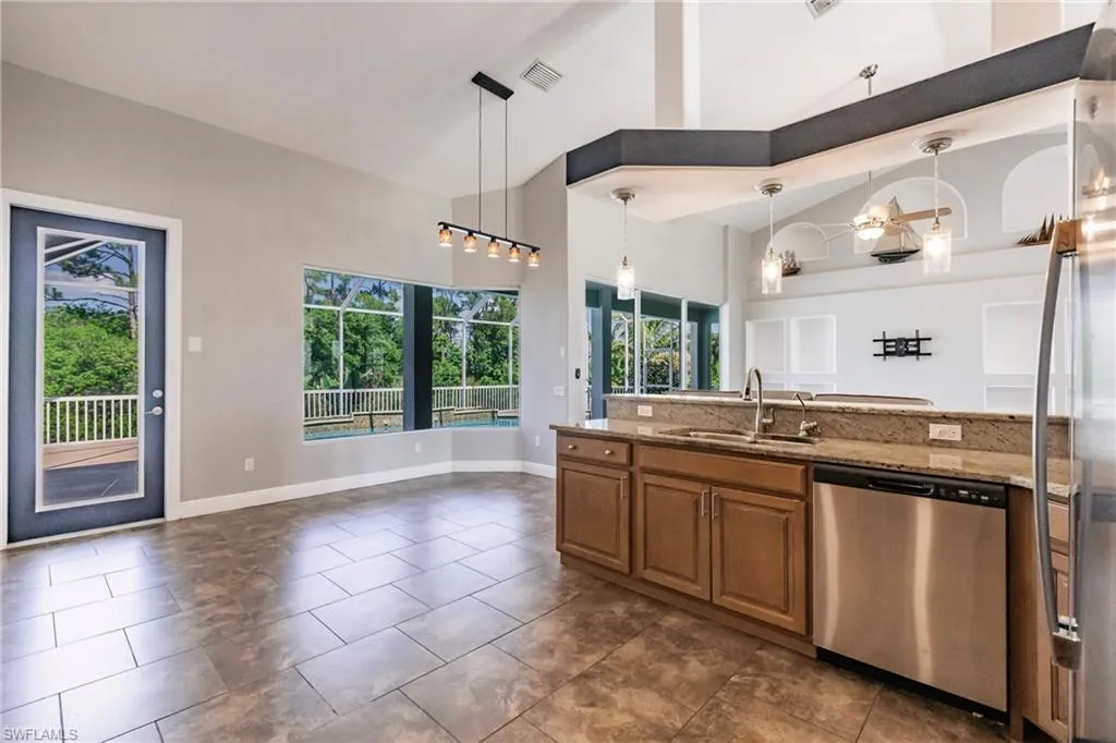 118 8th PL, Cape Coral, FL 33909,225056107