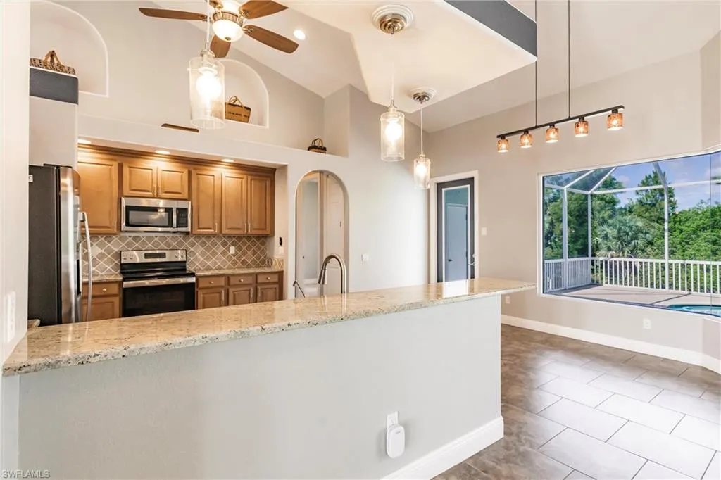 118 8th PL, Cape Coral, FL 33909,225056107