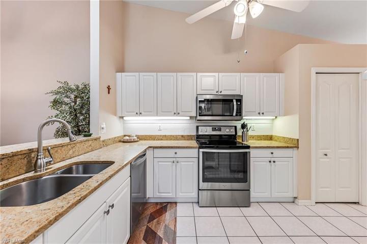 6672  Castlelawn  PL, NAPLES, FL 34113