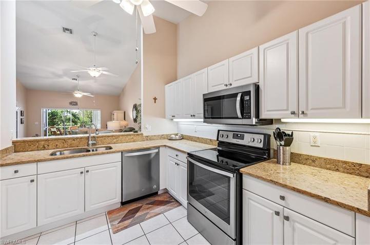 6672  Castlelawn  PL, NAPLES, FL 34113