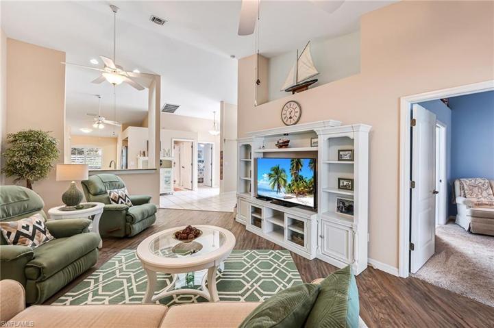 6672  Castlelawn  PL, NAPLES, FL 34113