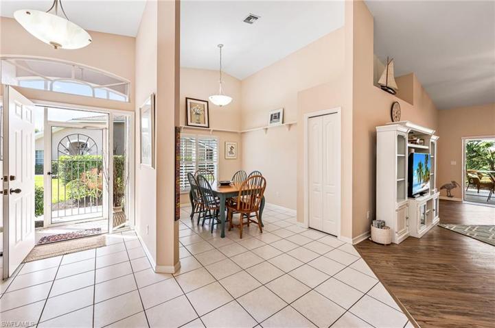 6672  Castlelawn  PL, NAPLES, FL 34113