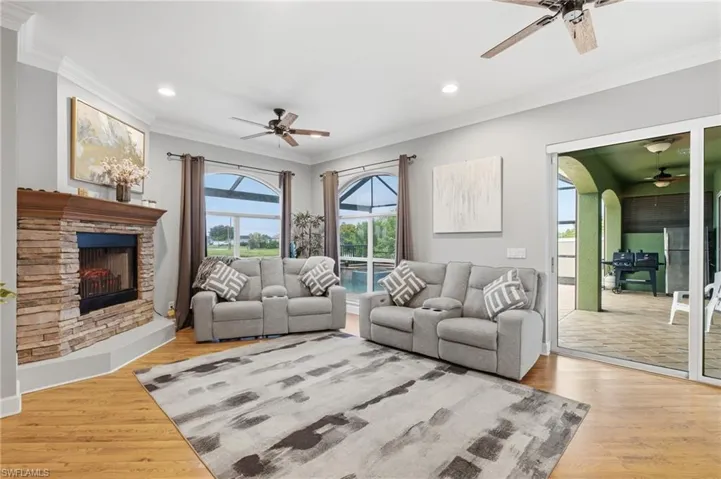 1005 Nw 3rd Pl, Cape Coral, Florida 33993