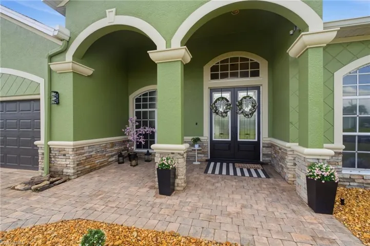 1005 Nw 3rd Pl, Cape Coral, Florida 33993