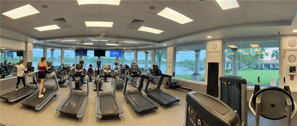 EXERCISE ROOM ISLAND WALK
