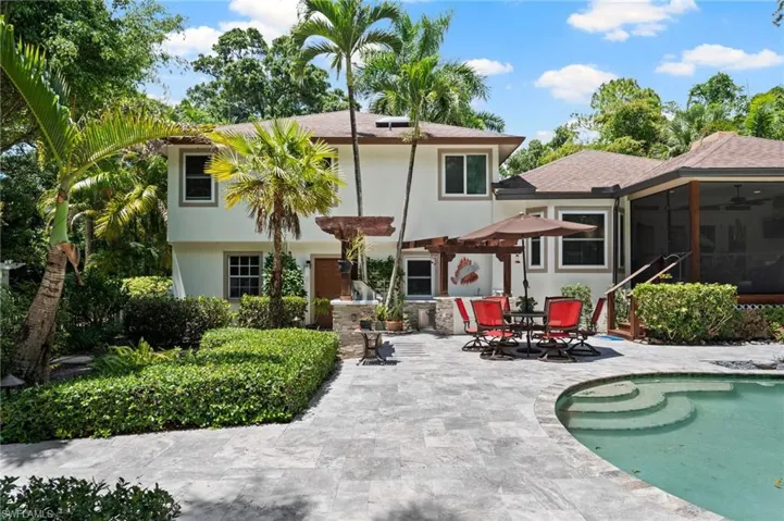 5070  Tamarind Ridge  DR, Naples, FL 34119