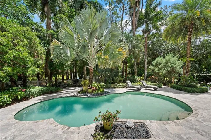 5070  Tamarind Ridge  DR, Naples, FL 34119