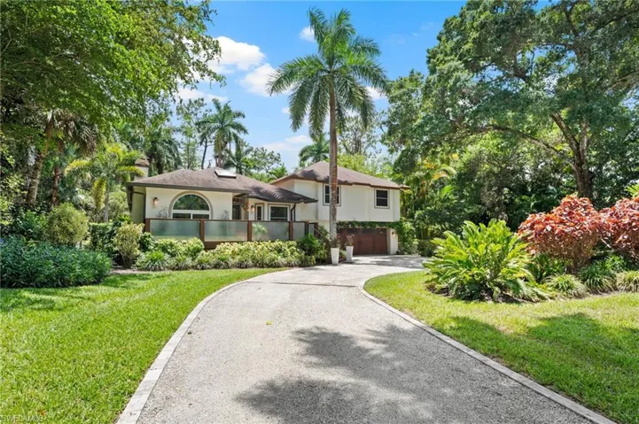 5070  Tamarind Ridge  DR, Naples, FL 34119