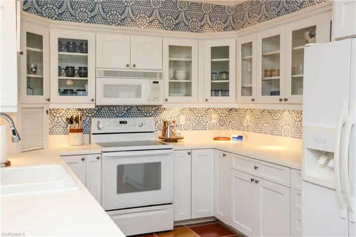 1136  6th S ST, Naples, FL 34102