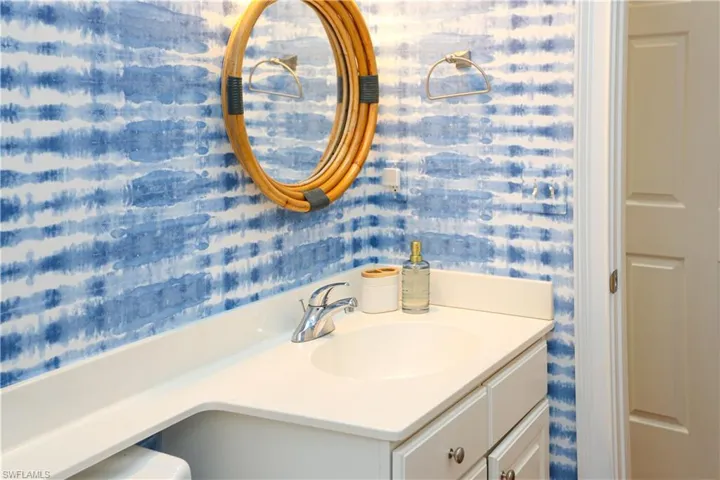 1136  6th S ST, Naples, FL 34102