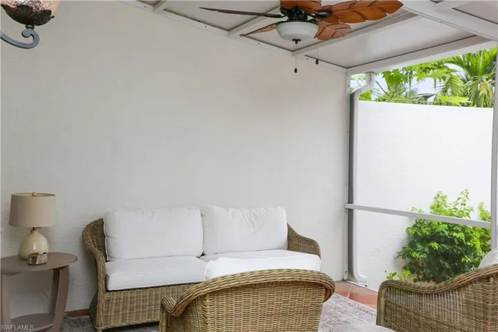 1136  6th S ST, Naples, FL 34102